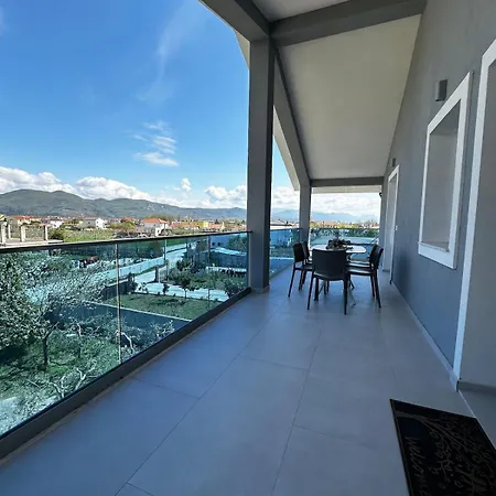 度假居 Modern Getaway Meets Nature
