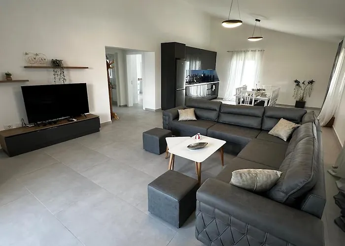 Modern Getaway Meets Nature Vakantiehuis