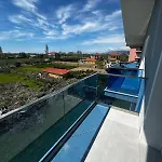 Dom wakacyjny Modern Getaway Meets Nature Ishull-Shëngjini