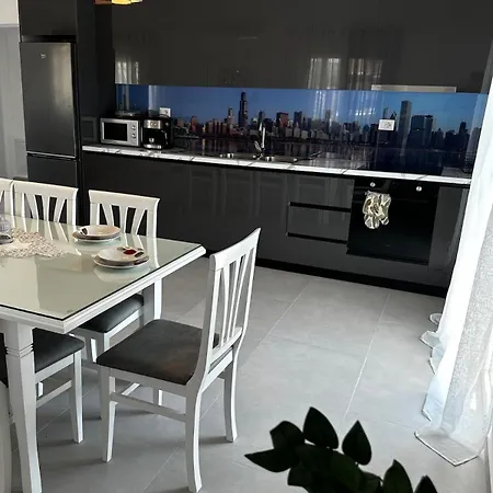 Modern Getaway Meets Nature Ishull-Shëngjini